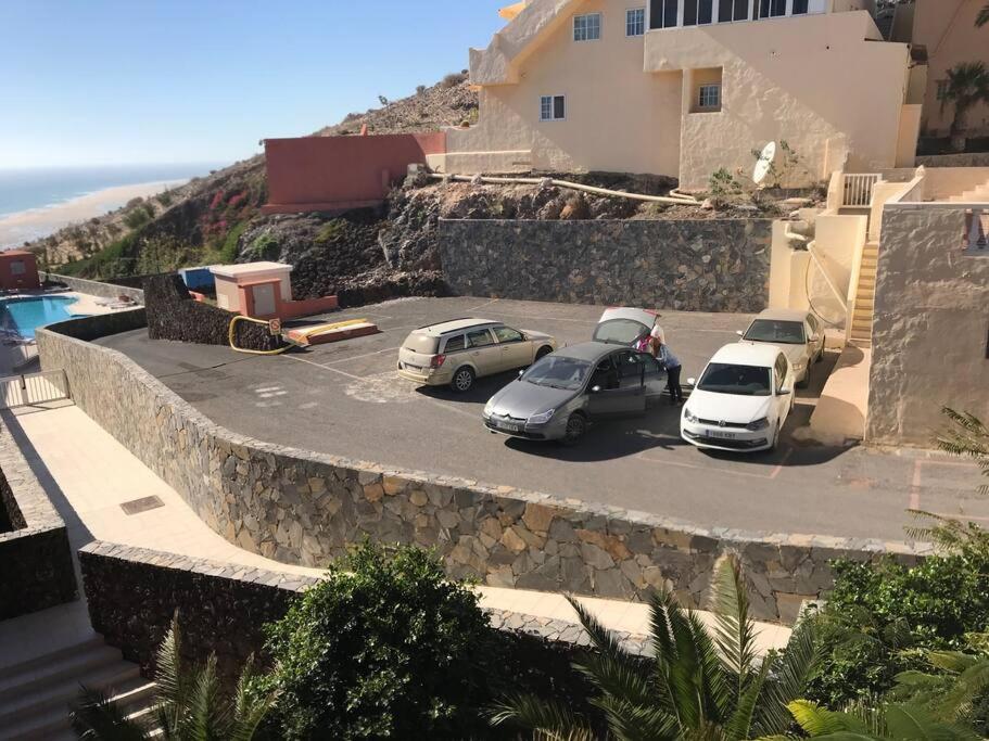 Beach Front Apartment With Stunning Ocean Views! كوستا كالما المظهر الخارجي الصورة