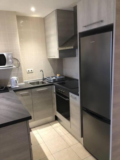 Beach Front Apartment With Stunning Ocean Views! كوستا كالما المظهر الخارجي الصورة