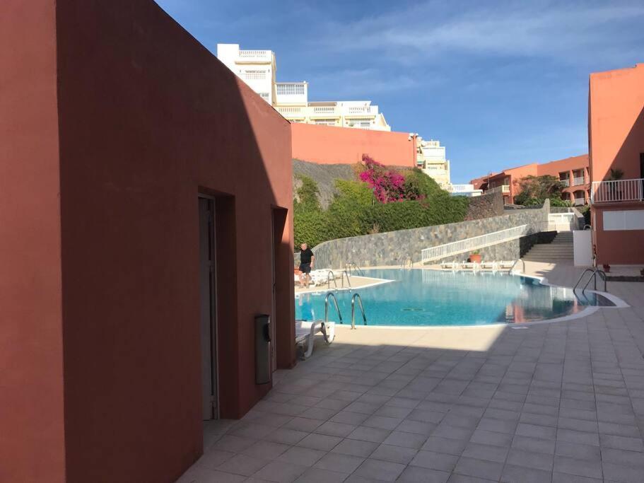 Beach Front Apartment With Stunning Ocean Views! كوستا كالما المظهر الخارجي الصورة