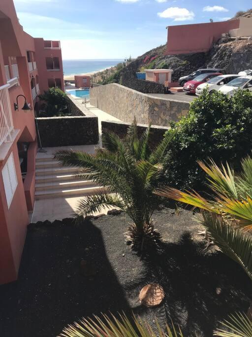 Beach Front Apartment With Stunning Ocean Views! كوستا كالما المظهر الخارجي الصورة
