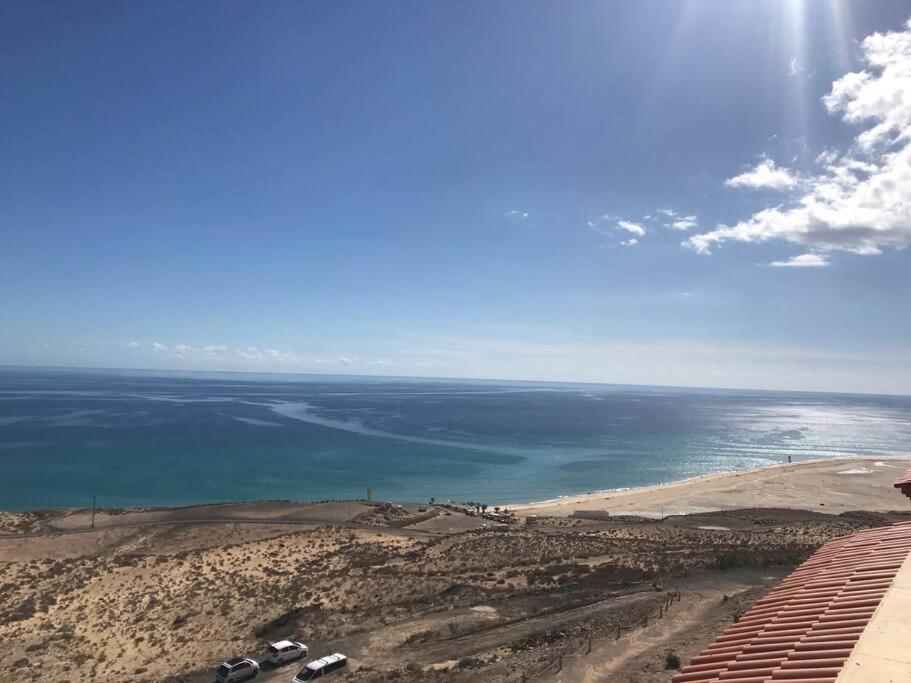 Beach Front Apartment With Stunning Ocean Views! كوستا كالما المظهر الخارجي الصورة