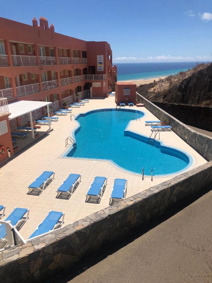 Beach Front Apartment With Stunning Ocean Views! كوستا كالما المظهر الخارجي الصورة